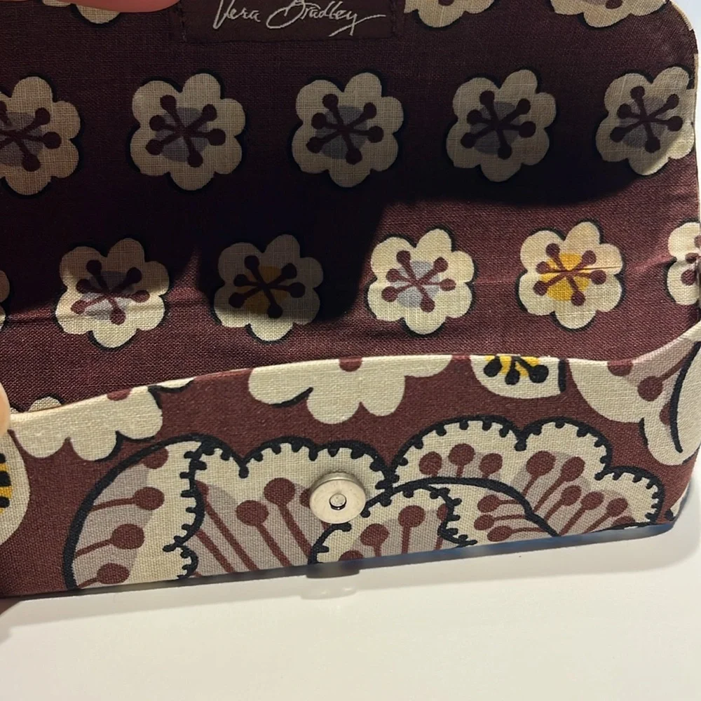 Vera Bradley leave comment